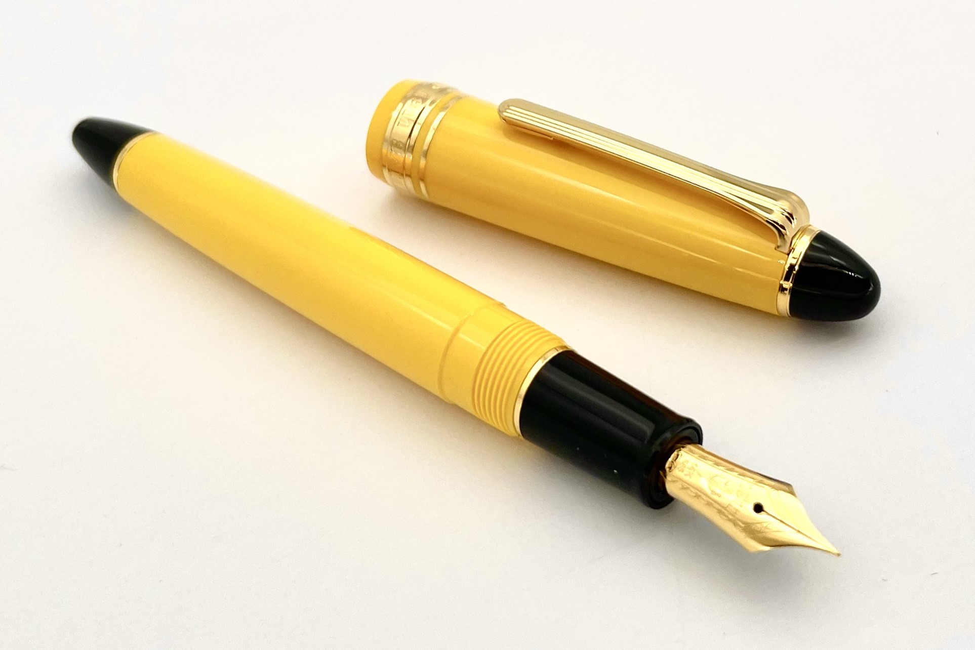 Sailor1911StandardYellowwithGoldTrimFPNewLogo_E